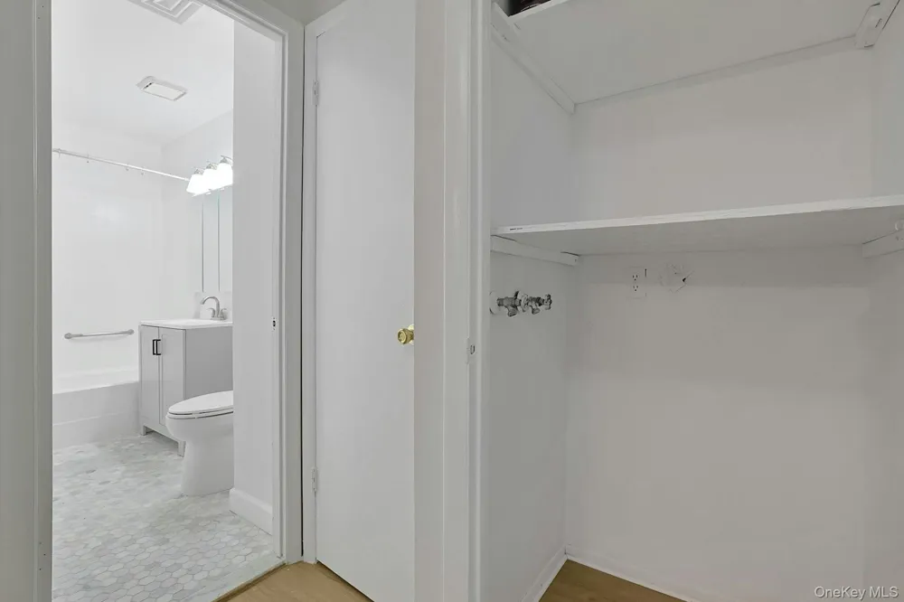 60 Kensico Road #13 Thornwood, NY 10594