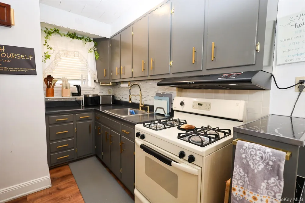 13446 229th Street Laurelton, NY 11413