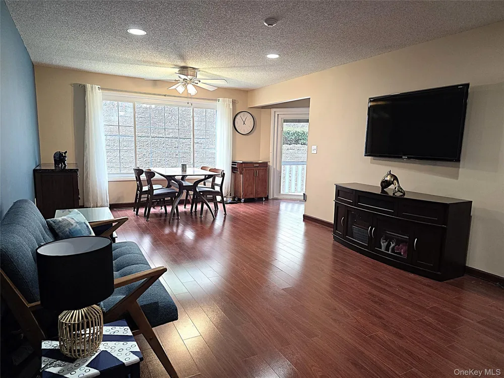 99 Eagle Ridge Way Nanuet, NY 10954