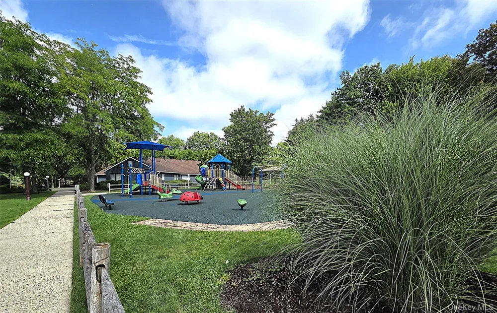 99 Eagle Ridge Way Nanuet, NY 10954