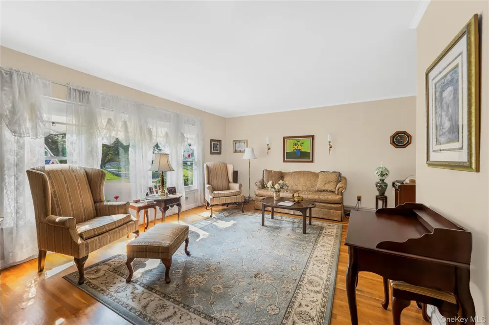 33 Dexter Road Yonkers, NY 10710