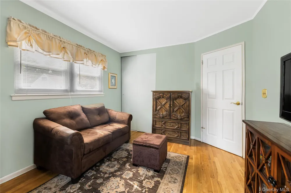 33 Dexter Road Yonkers, NY 10710