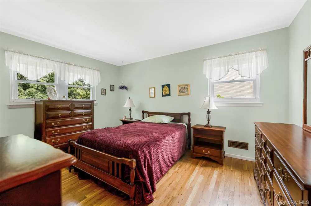 33 Dexter Road Yonkers, NY 10710