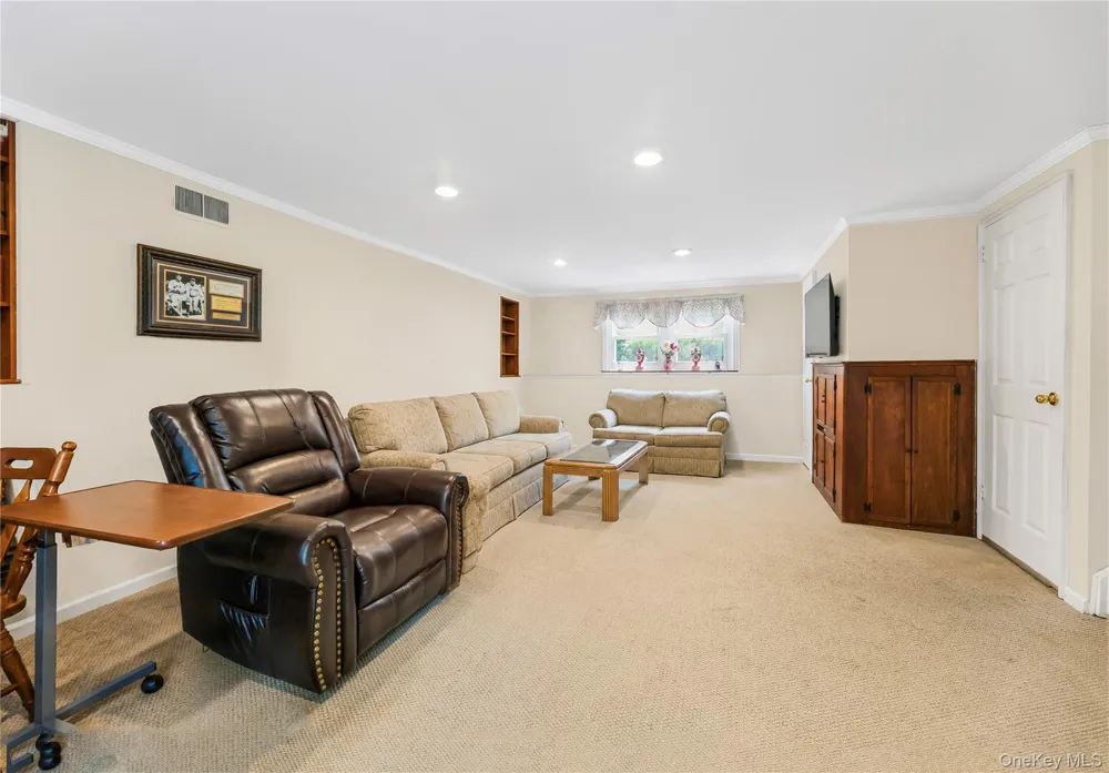 33 Dexter Road Yonkers, NY 10710