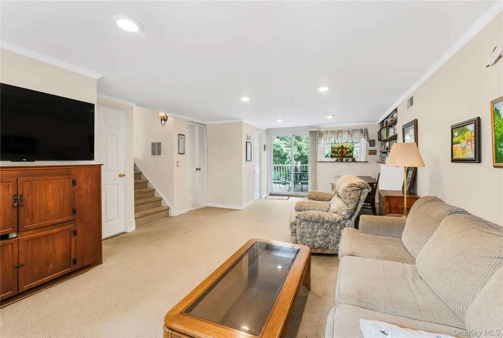33 Dexter Road Yonkers, NY 10710