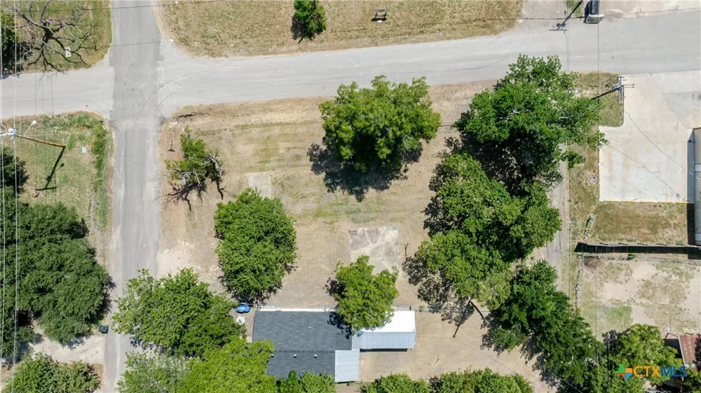 1101 W 3rd Street Taylor, TX 76574