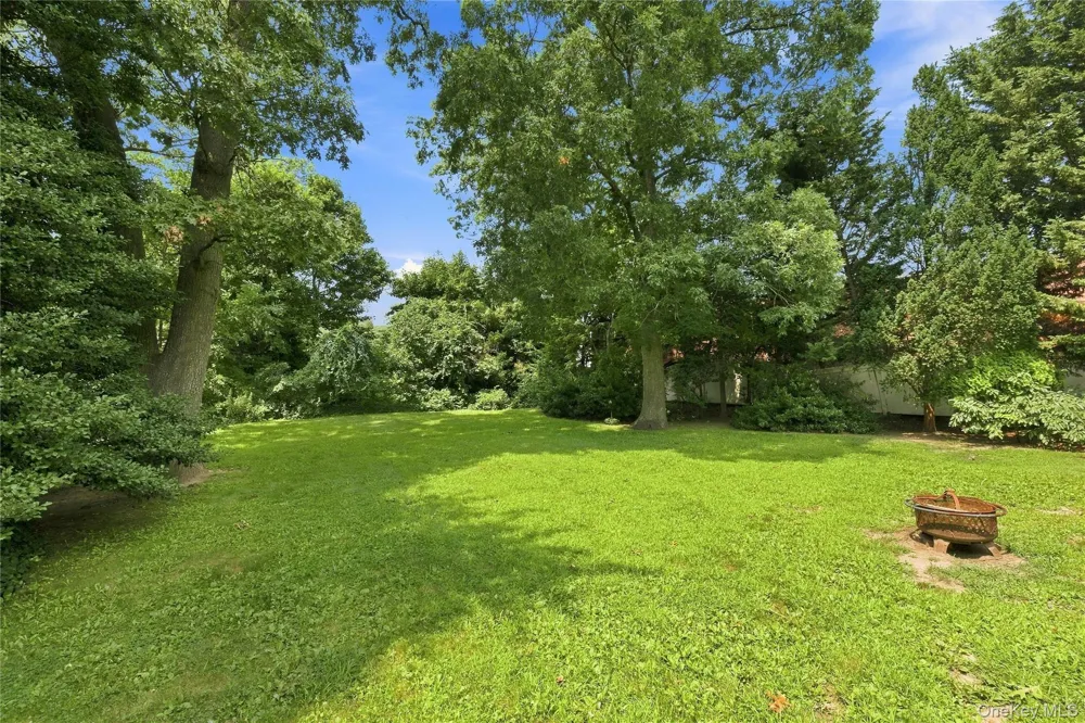27 S Ketcham Avenue Amityville, NY 11701