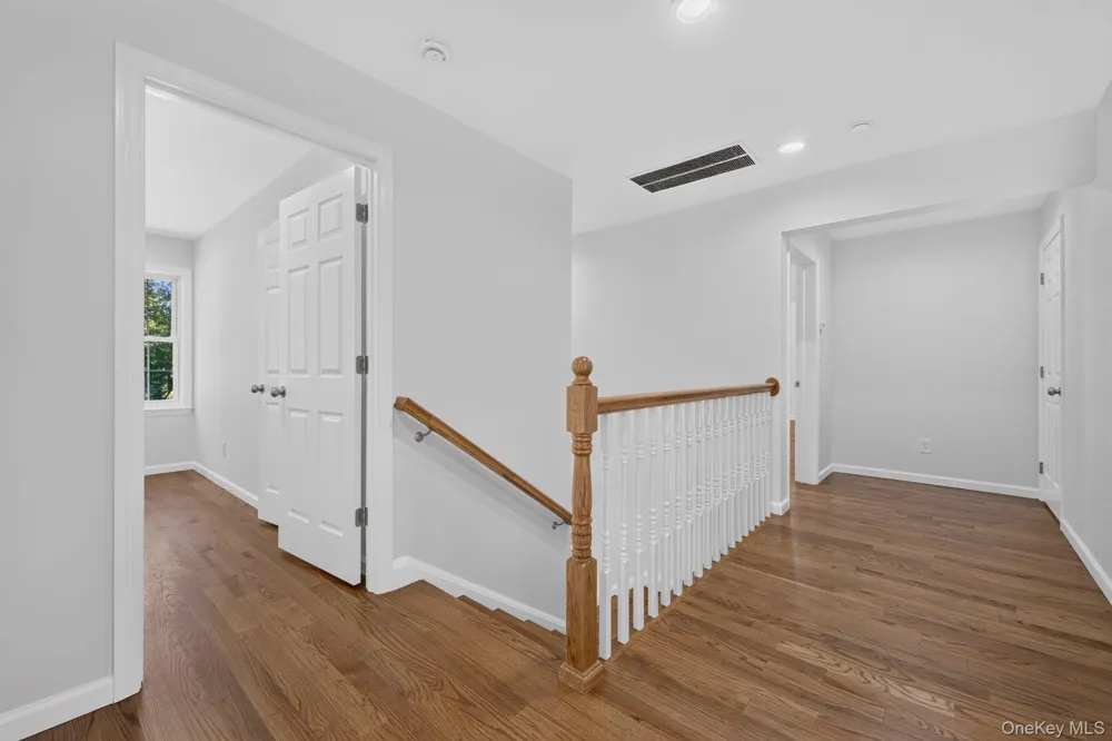 10 Beaver Landing Harrison, NY 10528