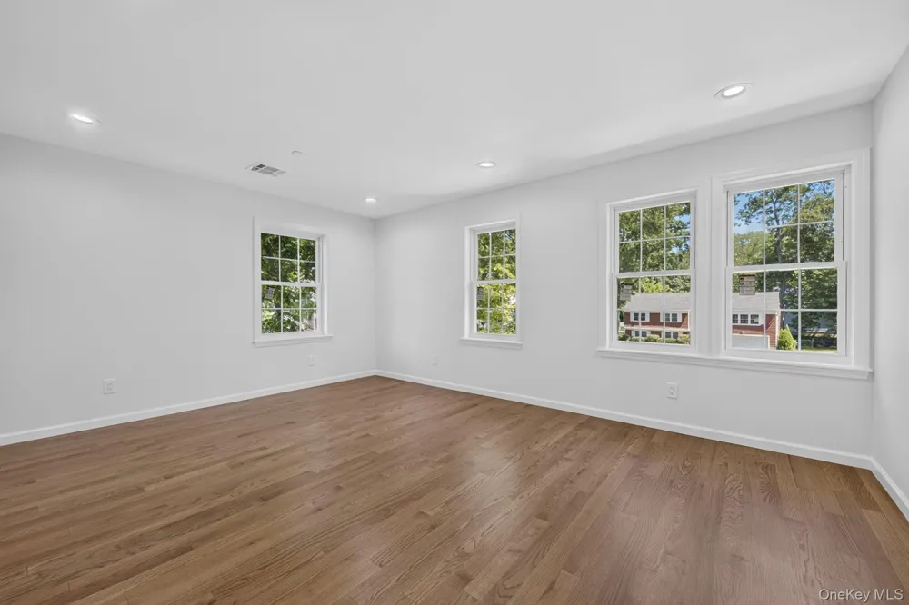 10 Beaver Landing Harrison, NY 10528