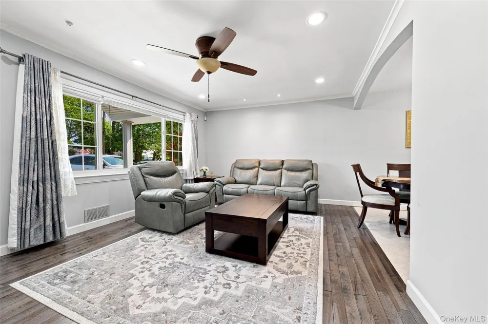 1230 Parkwood Drive Merrick, NY 11566