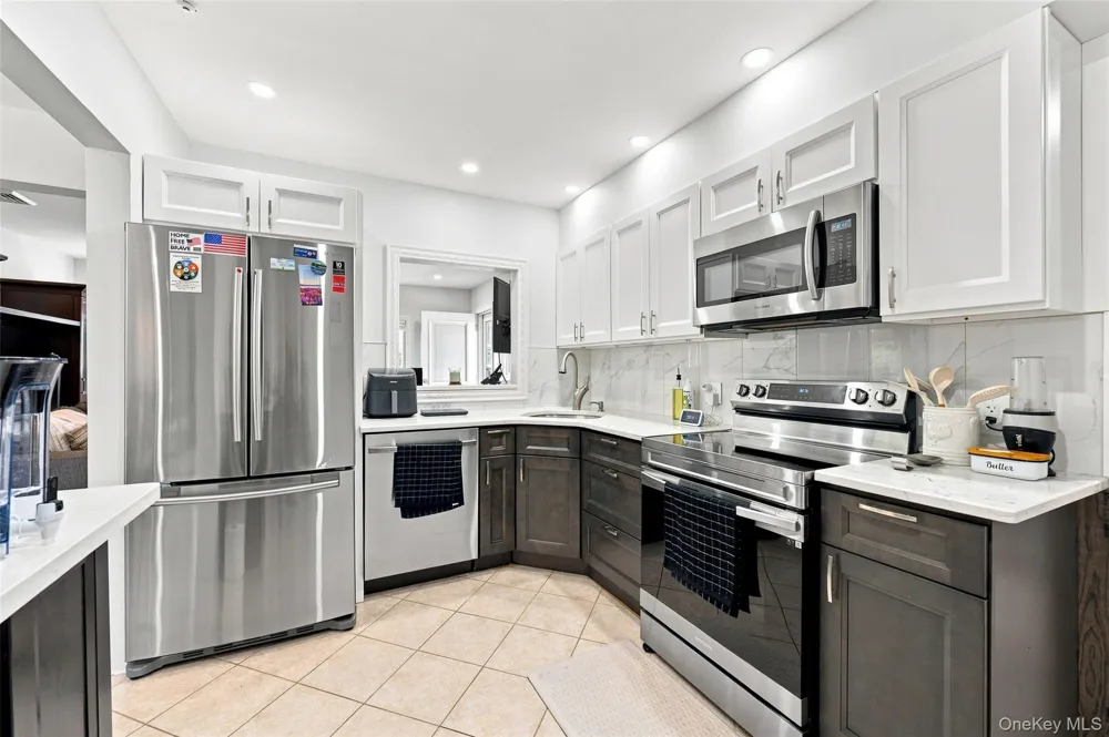 1230 Parkwood Drive Merrick, NY 11566