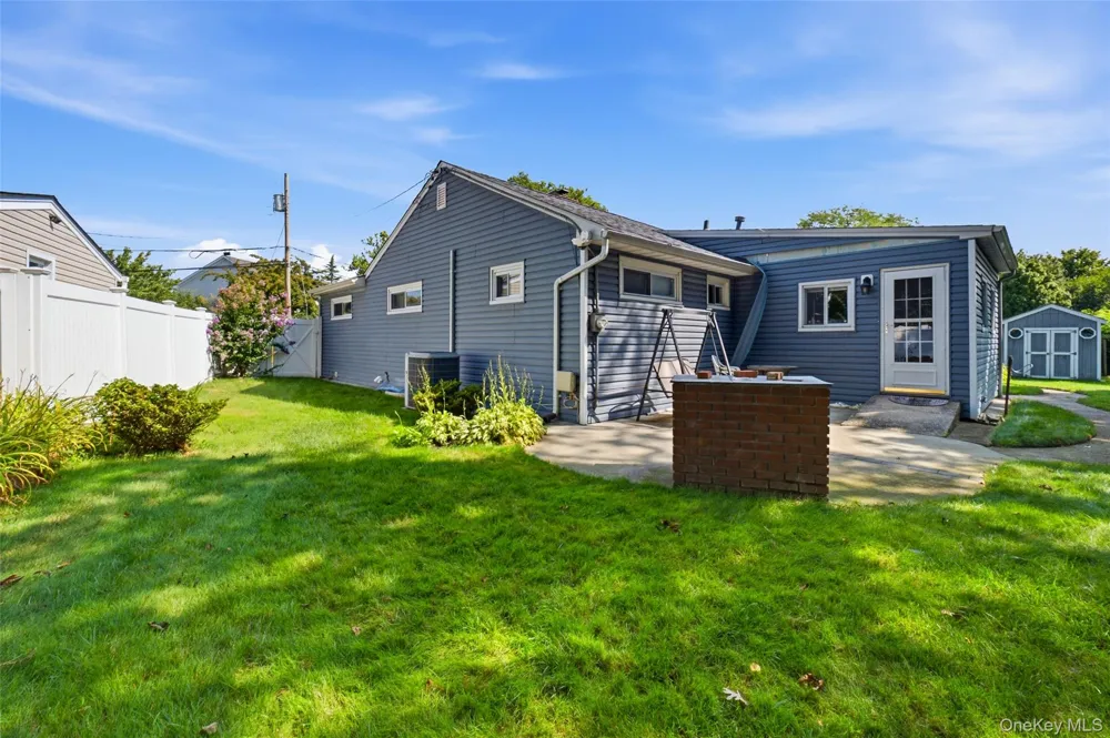 1230 Parkwood Drive Merrick, NY 11566