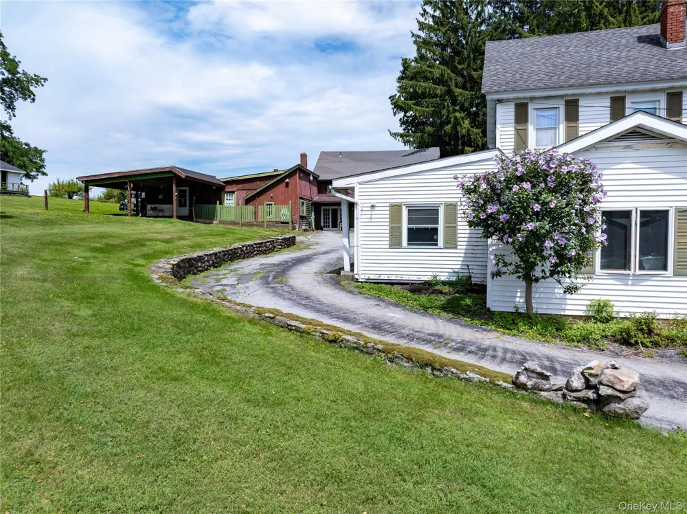 59-61 Valley Farm Road Millbrook, NY 12545
