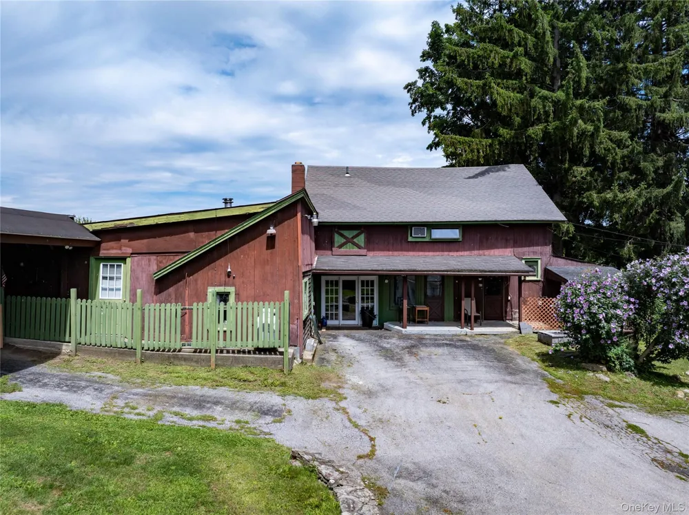 59-61 Valley Farm Road Millbrook, NY 12545