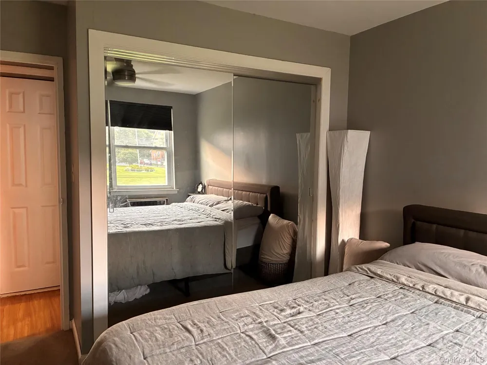 270 Lowndes Avenue #121G Huntington Station, NY 11746