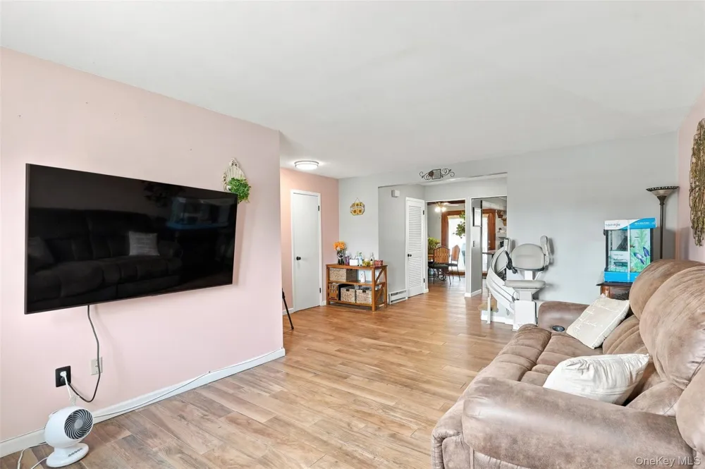 104 Chrystal Drive Maybrook, NY 12543