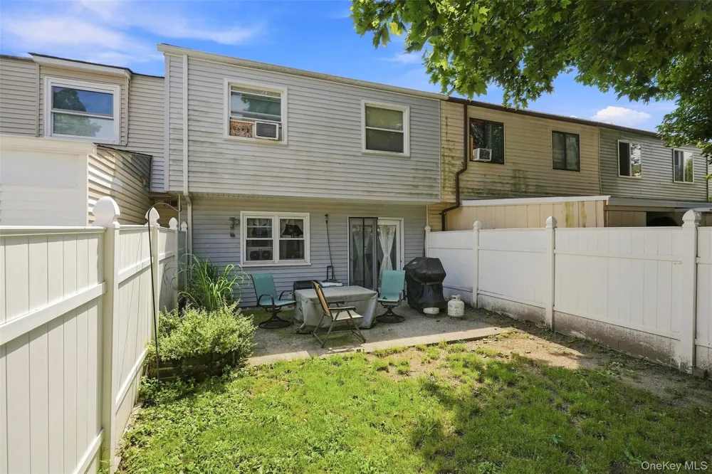 104 Chrystal Drive Maybrook, NY 12543