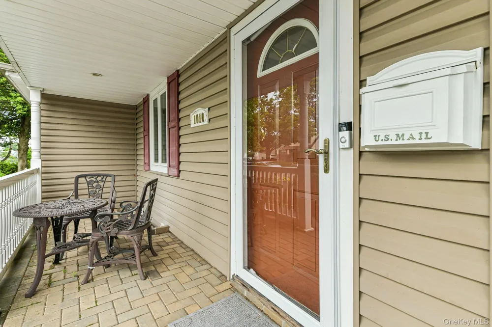 1010 Douglas Avenue Wantagh, NY 11793