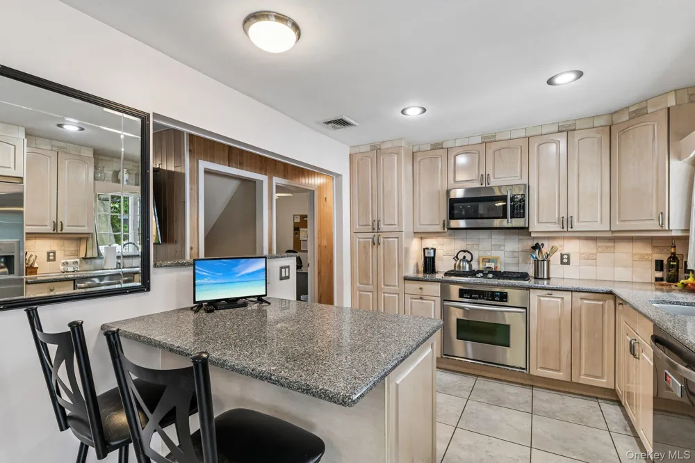 1010 Douglas Avenue Wantagh, NY 11793
