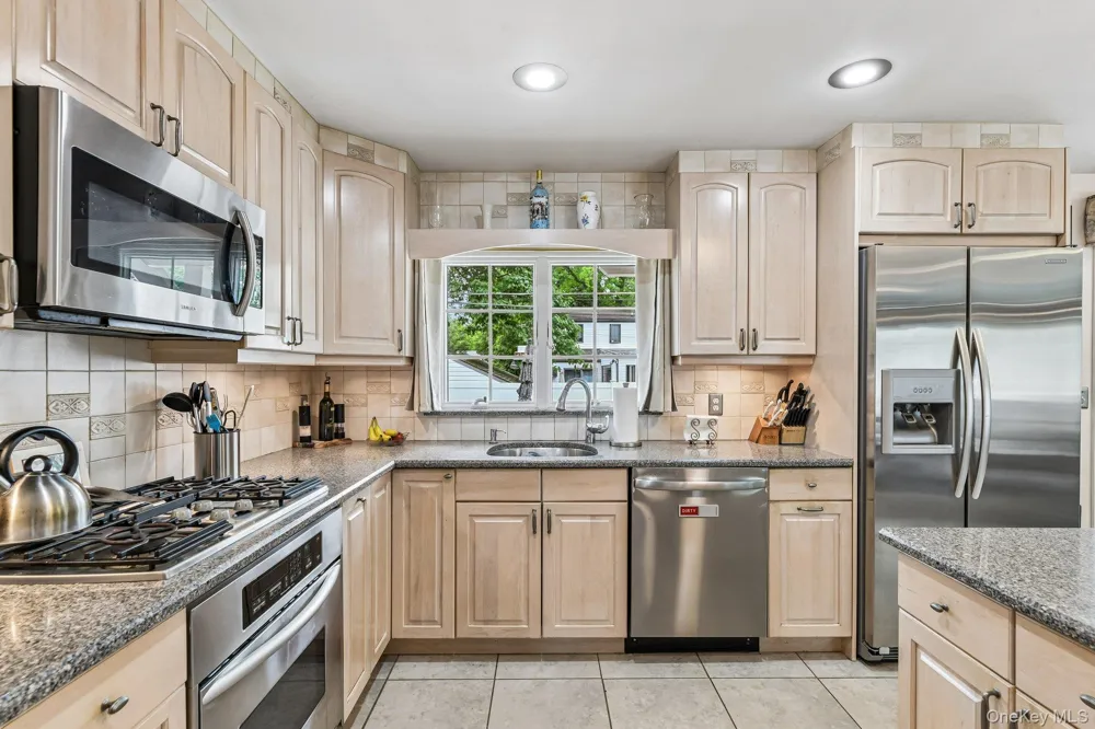 1010 Douglas Avenue Wantagh, NY 11793