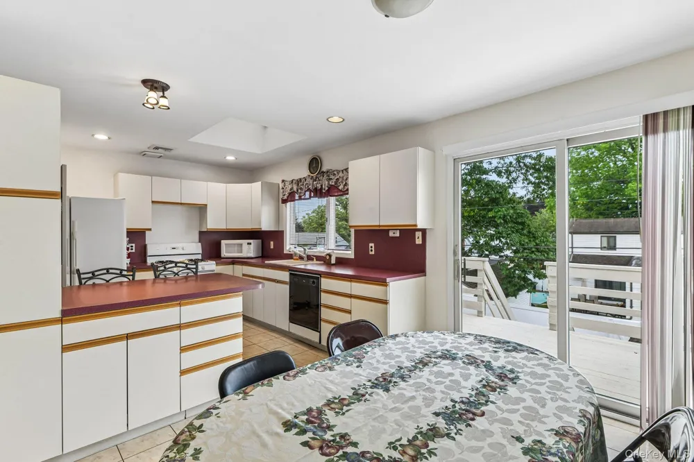 1010 Douglas Avenue Wantagh, NY 11793
