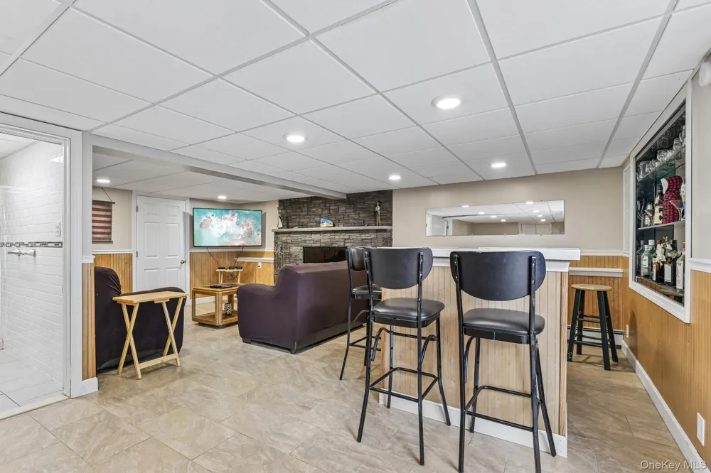 1010 Douglas Avenue Wantagh, NY 11793