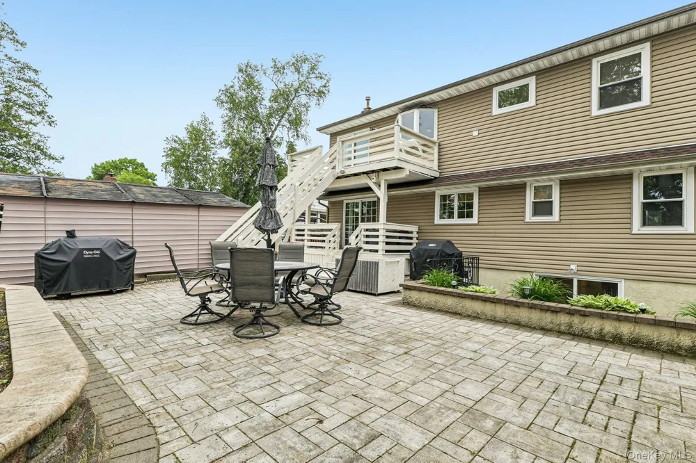 1010 Douglas Avenue Wantagh, NY 11793