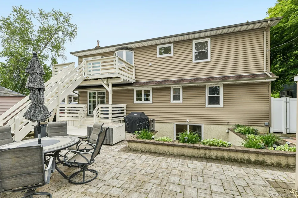 1010 Douglas Avenue Wantagh, NY 11793