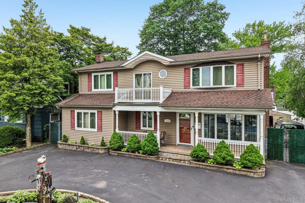 1010 Douglas Avenue Wantagh, NY 11793