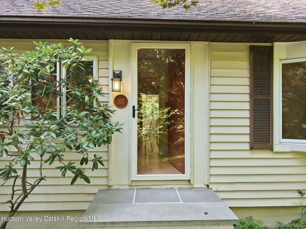 307 Old Kingston Road New Paltz, NY 12561