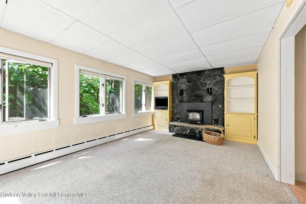 307 Old Kingston Road New Paltz, NY 12561