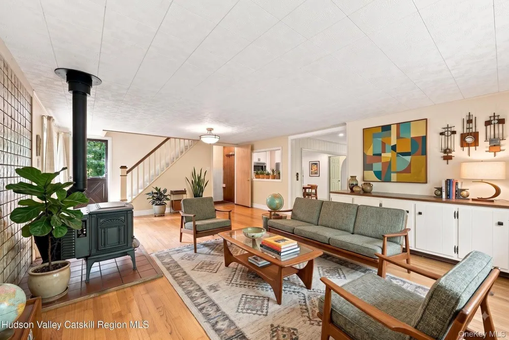 307 Old Kingston Road New Paltz, NY 12561