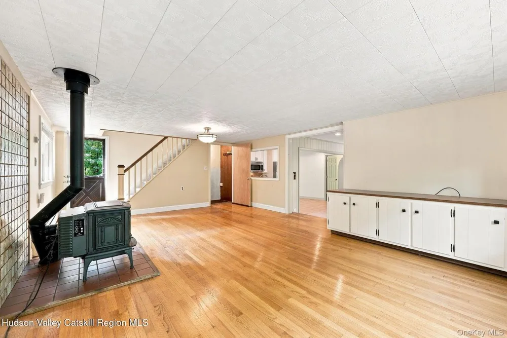 307 Old Kingston Road New Paltz, NY 12561