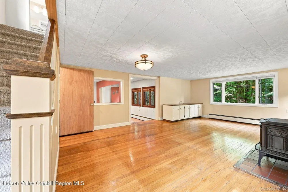 307 Old Kingston Road New Paltz, NY 12561