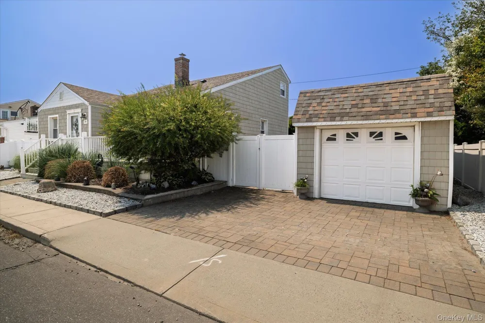 39 Vinton Street Long Beach, NY 11561
