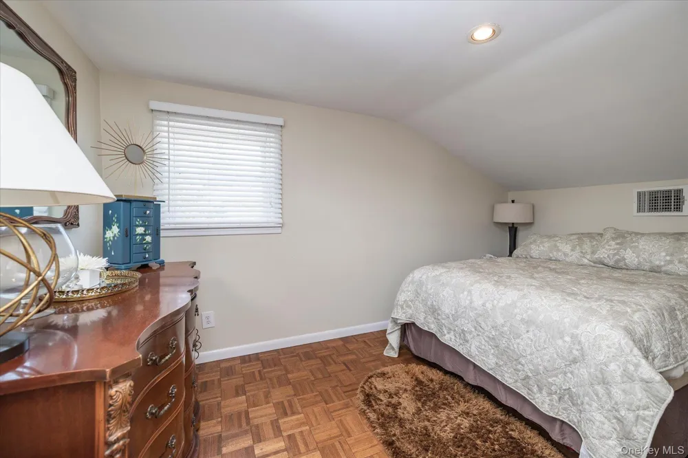 39 Vinton Street Long Beach, NY 11561