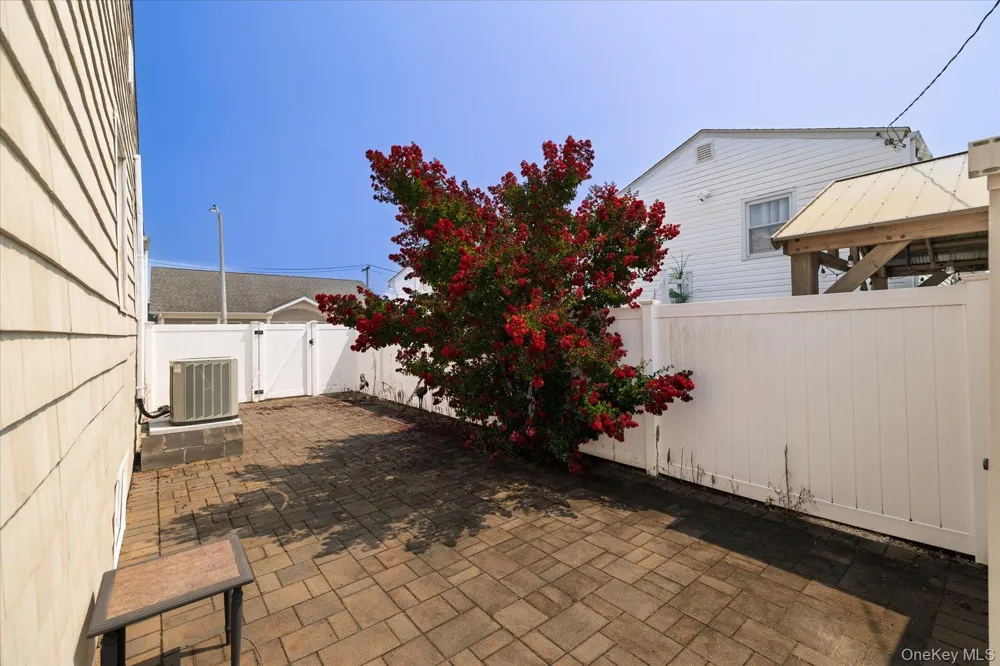 39 Vinton Street Long Beach, NY 11561