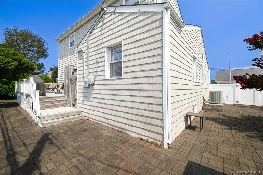 39 Vinton Street Long Beach, NY 11561