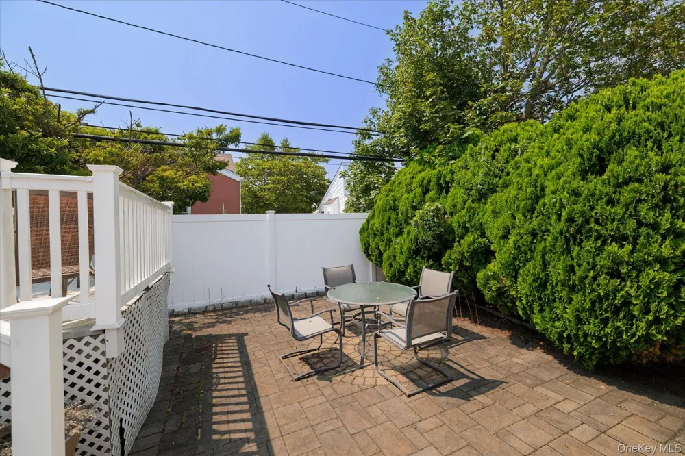39 Vinton Street Long Beach, NY 11561