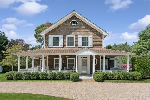 245 Meadows W