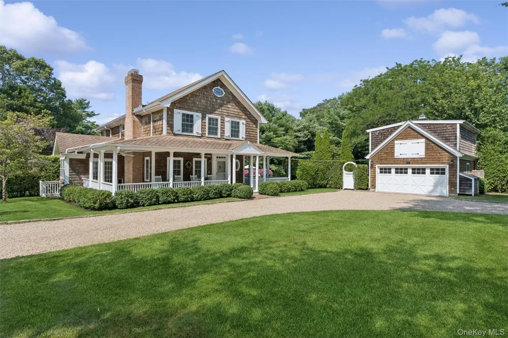 245 Meadows W Bridgehampton, NY 11932