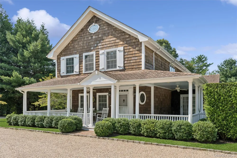 245 Meadows W Bridgehampton, NY 11932