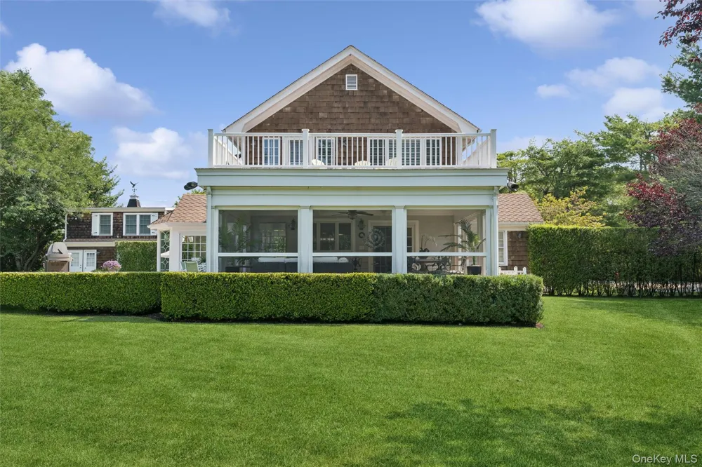 245 Meadows W Bridgehampton, NY 11932