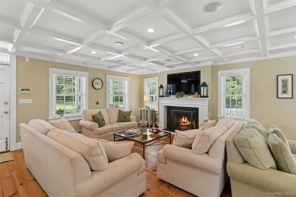 245 Meadows W Bridgehampton, NY 11932