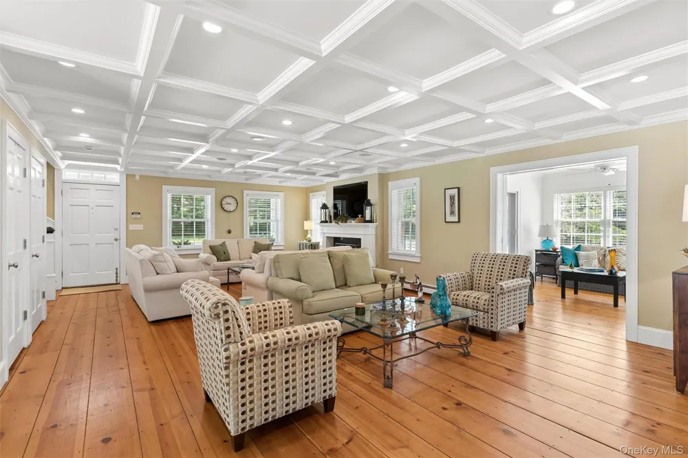 245 Meadows W Bridgehampton, NY 11932