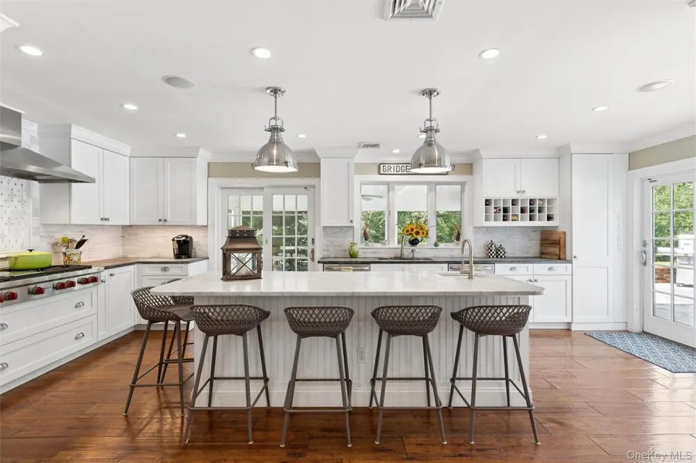 245 Meadows W Bridgehampton, NY 11932