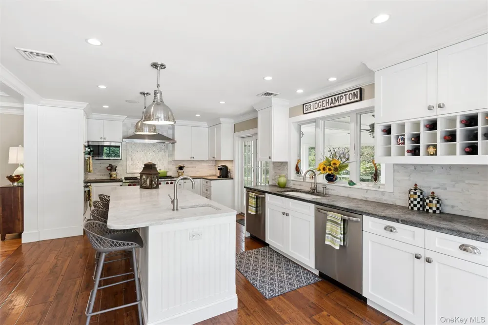 245 Meadows W Bridgehampton, NY 11932