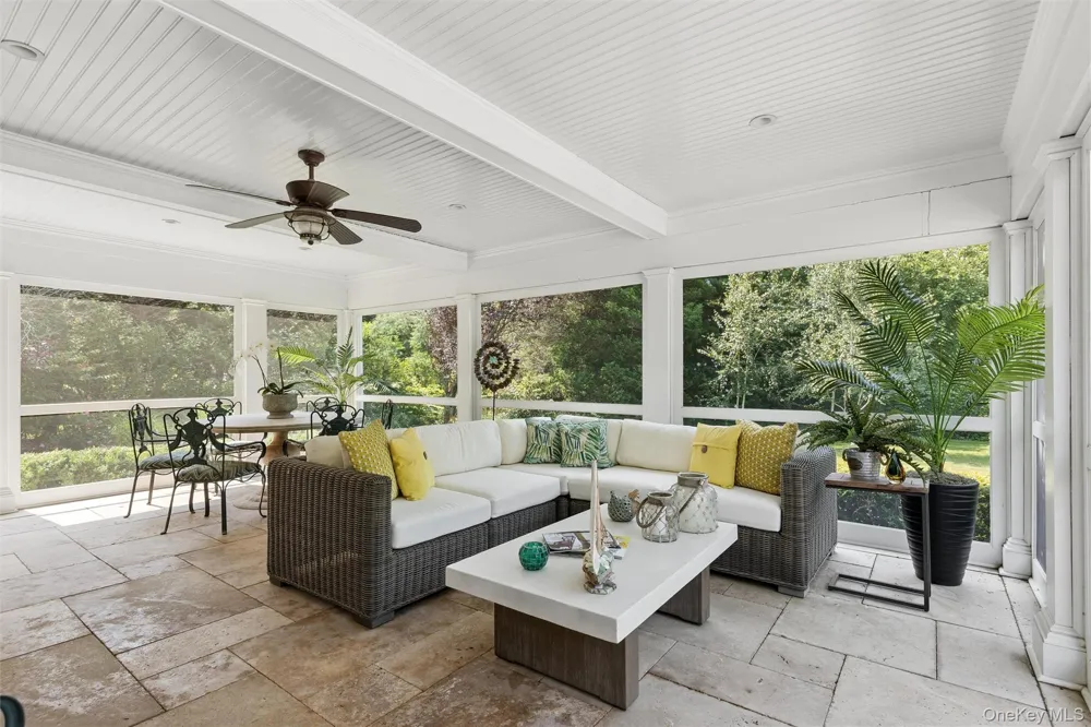 245 Meadows W Bridgehampton, NY 11932