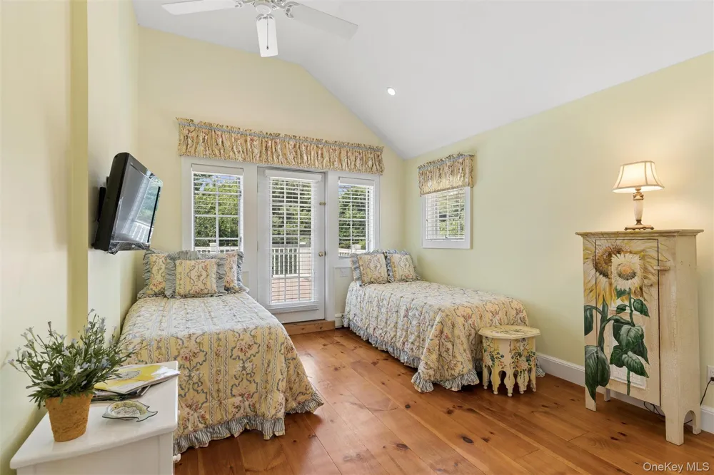 245 Meadows W Bridgehampton, NY 11932