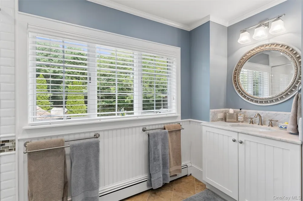 245 Meadows W Bridgehampton, NY 11932